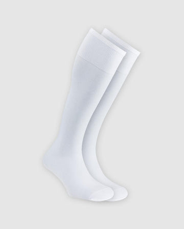 Calcetines altos en blanco